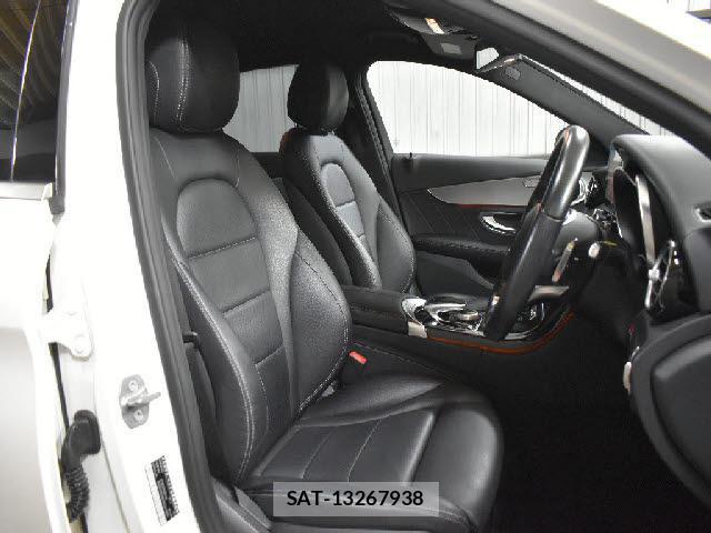 Mercedes Benz C-CLASS 2018-02 8817672-6
