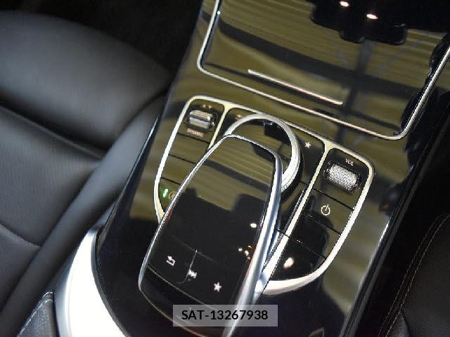 Mercedes Benz C-CLASS 2018-02 8817672-9