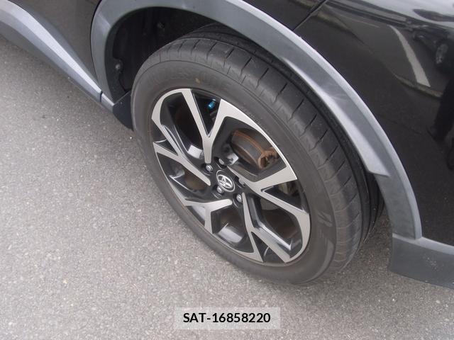 Toyota C-HR 2017-03 8812500-19