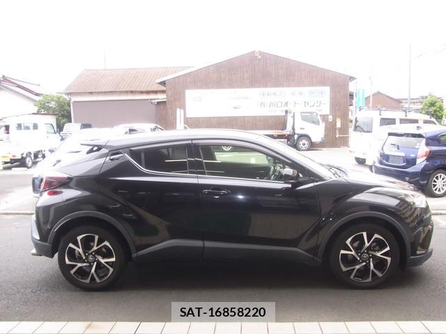 Toyota C-HR 2017-03 8812500-5