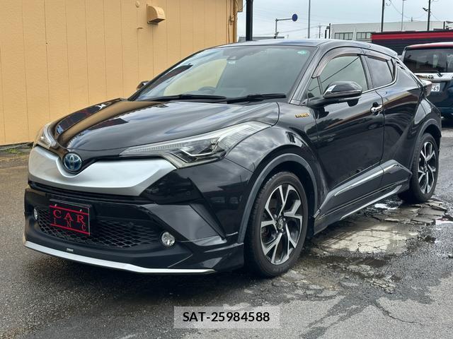 Toyota C-HR 2017-09 8812678-10