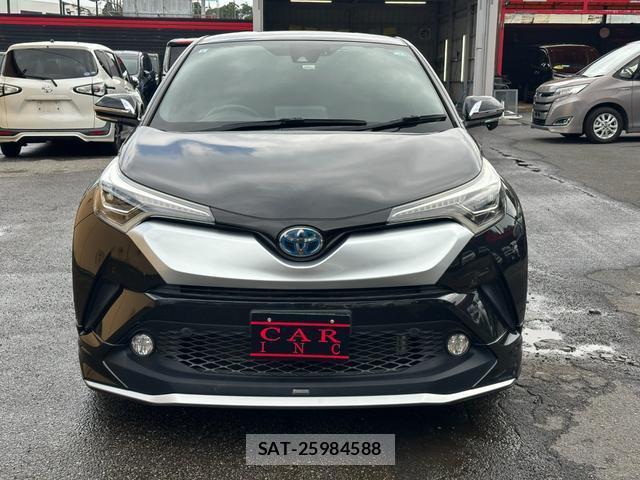 Toyota C-HR 2017-09 8812678-18