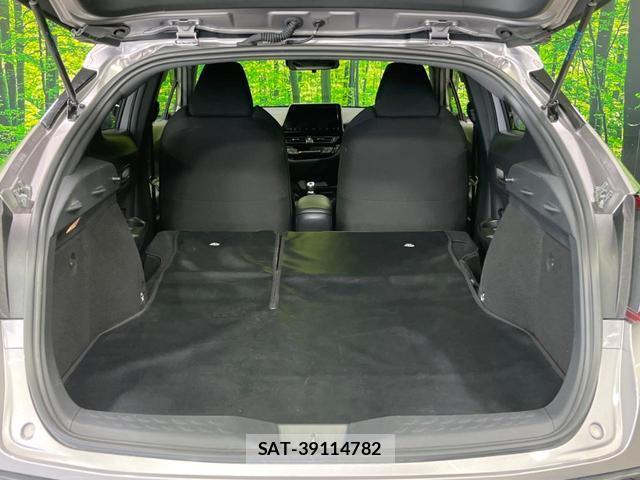Toyota C-HR 2018-11 8812901-10