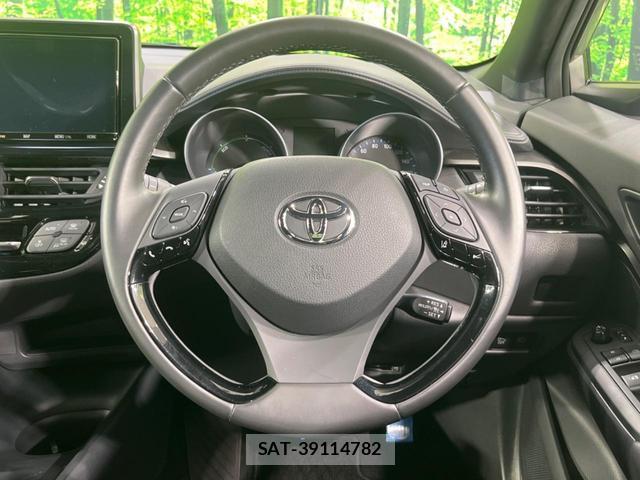 Toyota C-HR 2018-11 8812901-11