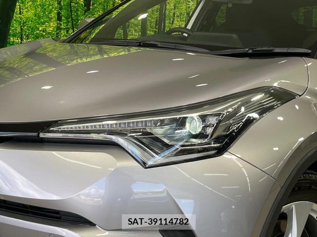 Toyota C-HR 2018-11 8812901-12