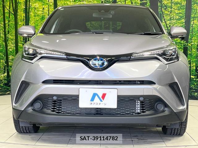 Toyota C-HR 2018-11 8812901-14