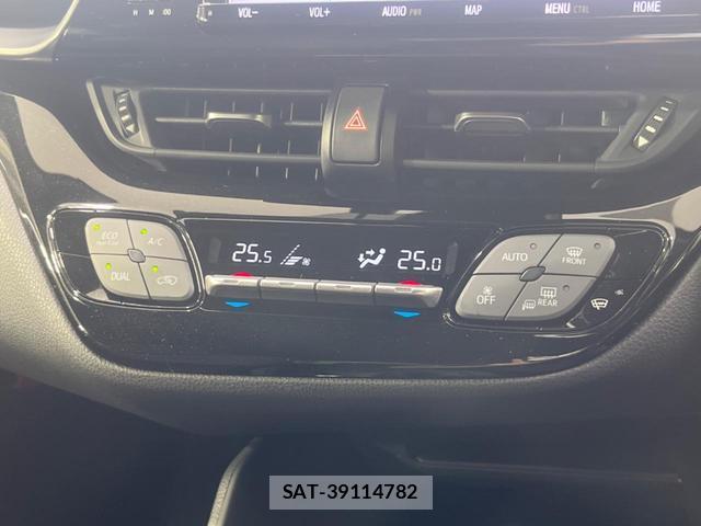Toyota C-HR 2018-11 8812901-2