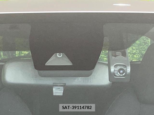 Toyota C-HR 2018-11 8812901-3