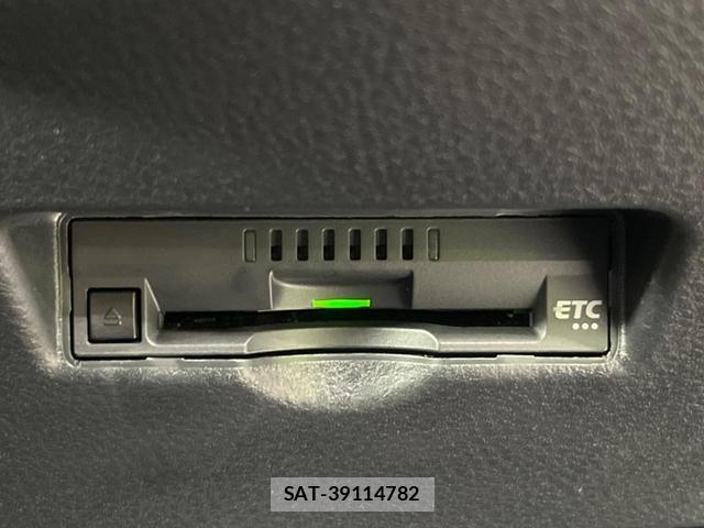 Toyota C-HR 2018-11 8812901-7