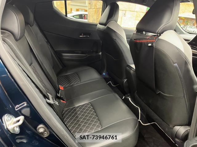 Toyota C-HR 2019-02 8812944-8
