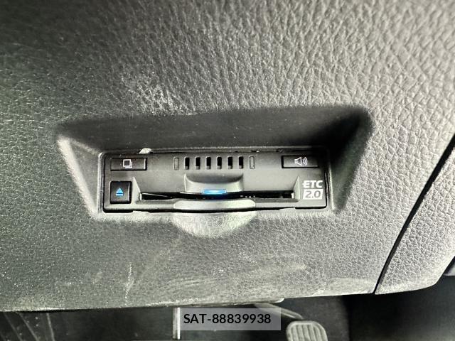 Toyota C-HR 2020-02 8813238-10