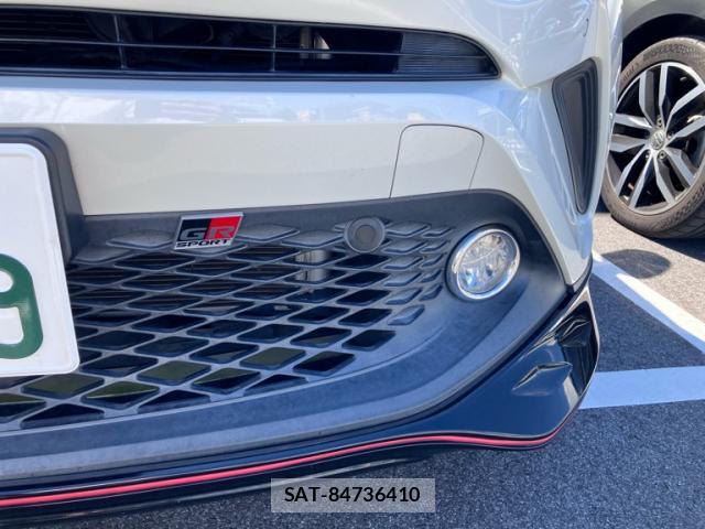 Toyota C-HR 2018-03 8813261-2