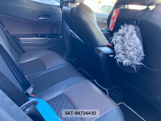 Toyota C-HR 2018-03 8813261-6