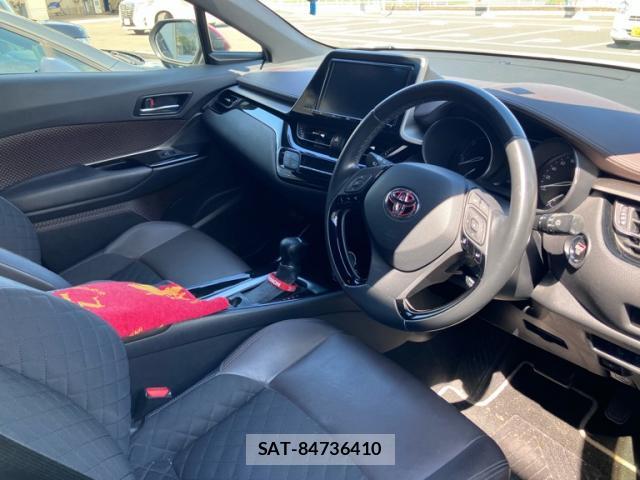 Toyota C-HR 2018-03 8813261-9