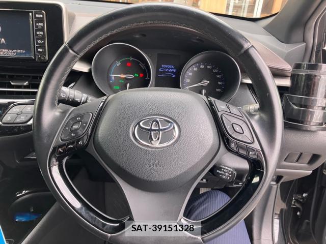 Toyota C-HR 2017-04 8813582-10