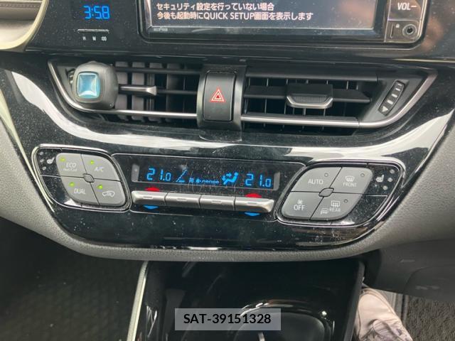Toyota C-HR 2017-04 8813582-17
