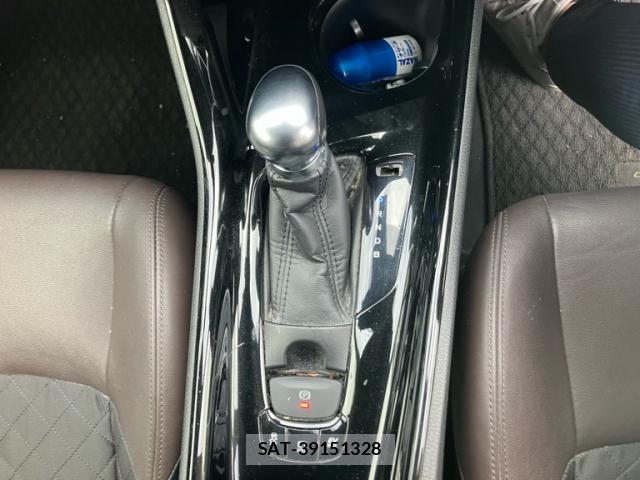 Toyota C-HR 2017-04 8813582-18