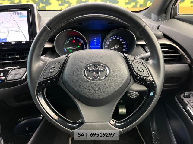 Toyota C-HR 2019-09 8813687-10