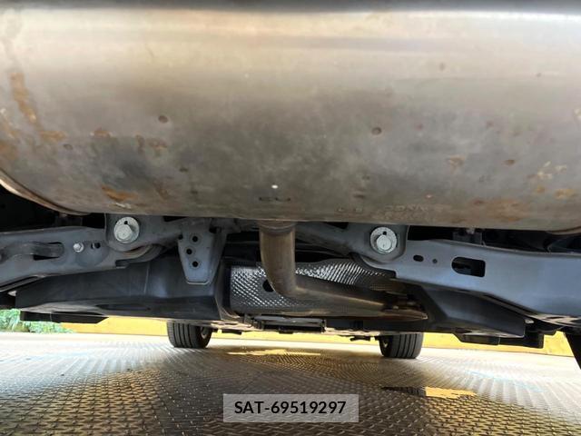 Toyota C-HR 2019-09 8813687-18