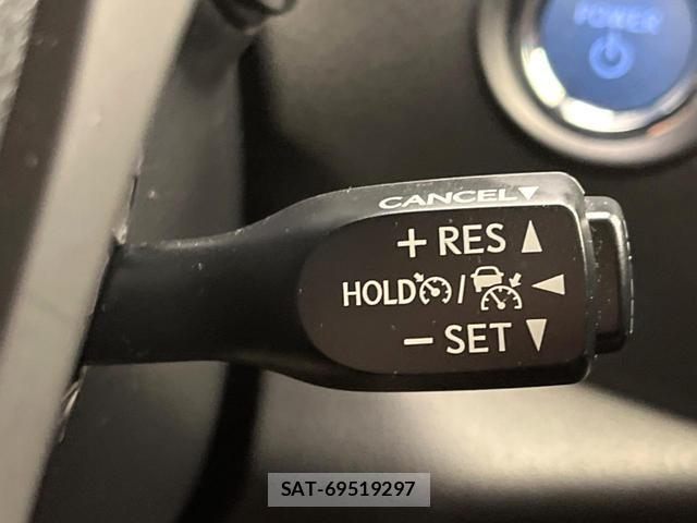 Toyota C-HR 2019-09 8813687-5