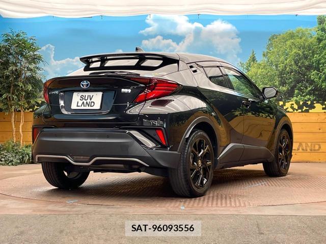 Toyota C-HR 2021-03 8813691-17