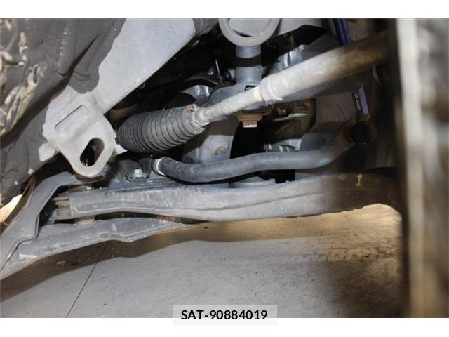 Toyota C-HR 2017-01 8814317-19