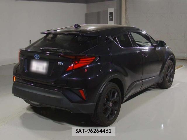 Toyota C-HR 2022-03 8815375-1