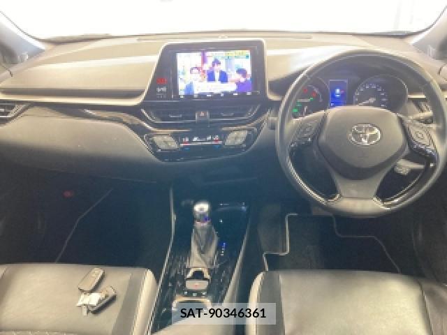 Toyota C-HR 2019-09 8815396-2