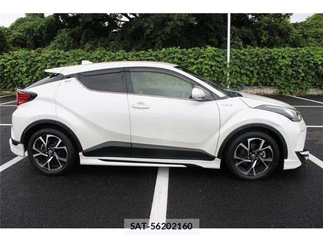 Toyota C-HR 2020-01 8815746-6