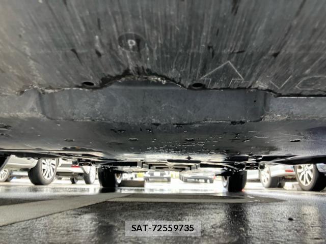 Toyota C-HR 2018-01 8815876-1