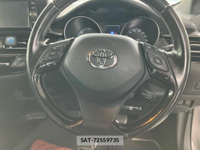 Toyota C-HR 2018-01 8815876-15