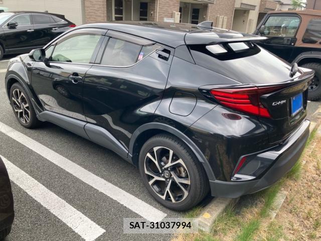 Toyota C-HR 2020-06 8816100-13