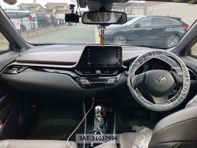 Toyota C-HR 2020-06 8816100-14