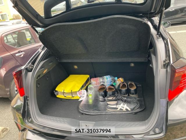 Toyota C-HR 2020-06 8816100-17