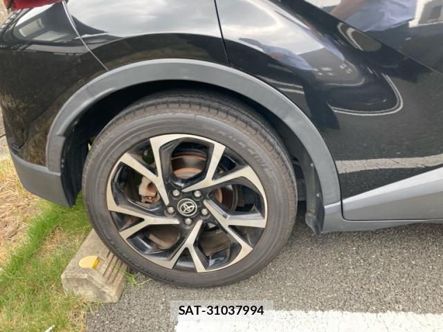 Toyota C-HR 2020-06 8816100-3