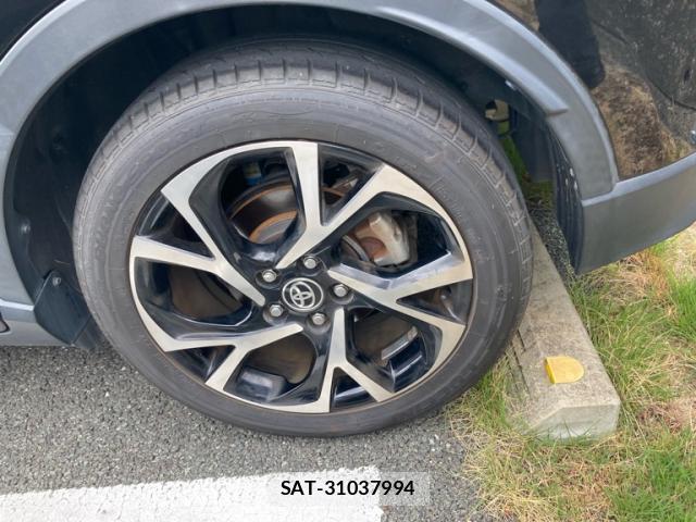 Toyota C-HR 2020-06 8816100-4