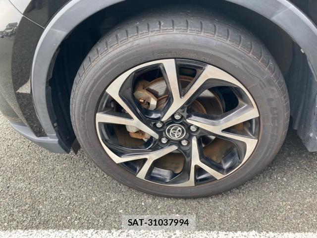Toyota C-HR 2020-06 8816100-5