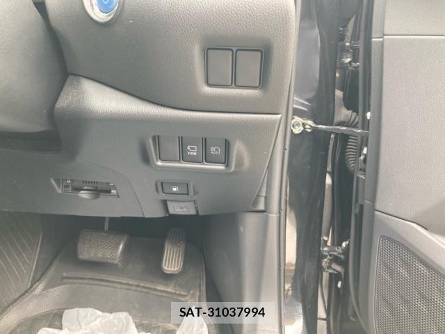 Toyota C-HR 2020-06 8816100-9