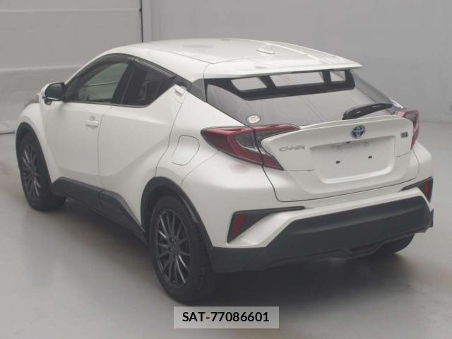Toyota C-HR 2019-07 8816161-11