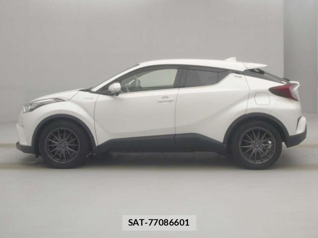 Toyota C-HR 2019-07 8816161-13
