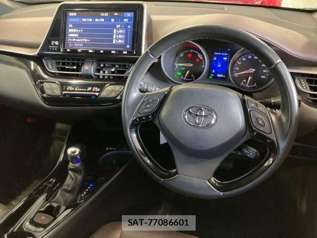 Toyota C-HR 2019-07 8816161-2