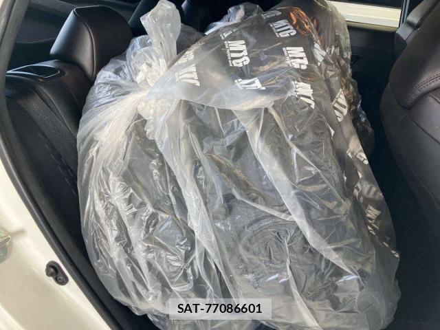 Toyota C-HR 2019-07 8816161-6