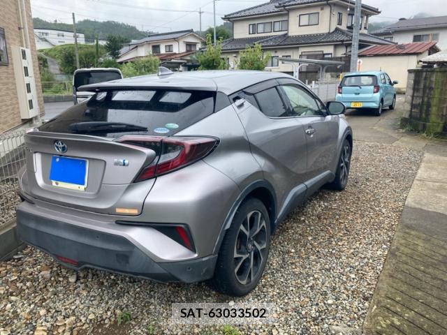Toyota C-HR 2018-02 8816265-17