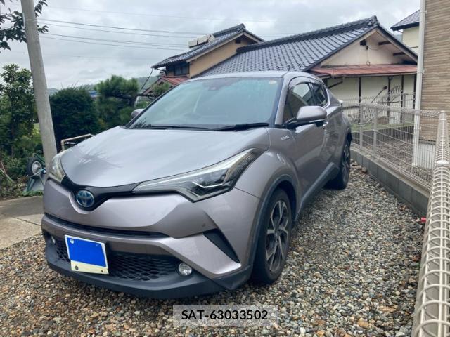 Toyota C-HR 2018-02 8816265-2