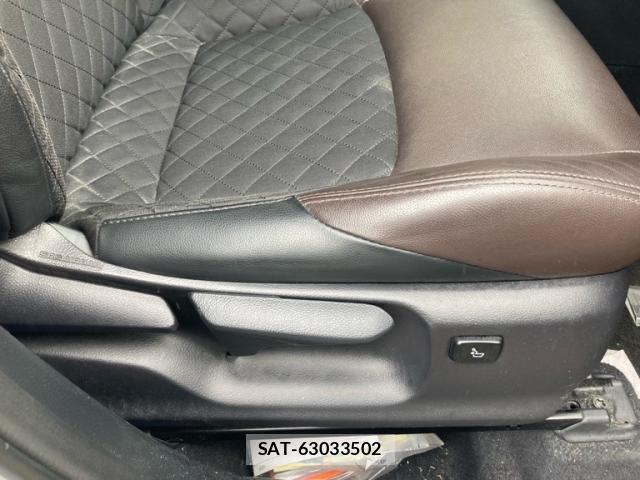 Toyota C-HR 2018-02 8816265-7