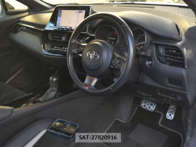 Toyota C-HR 2023-03 8816683-2