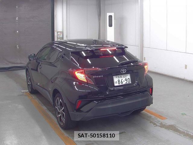 Toyota C-HR 2018-12 8816686-1