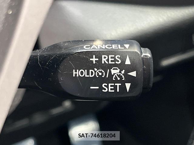 Toyota C-HR 2017-04 8817552-4