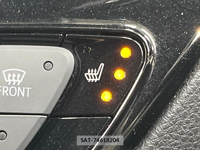 Toyota C-HR 2017-04 8817552-6