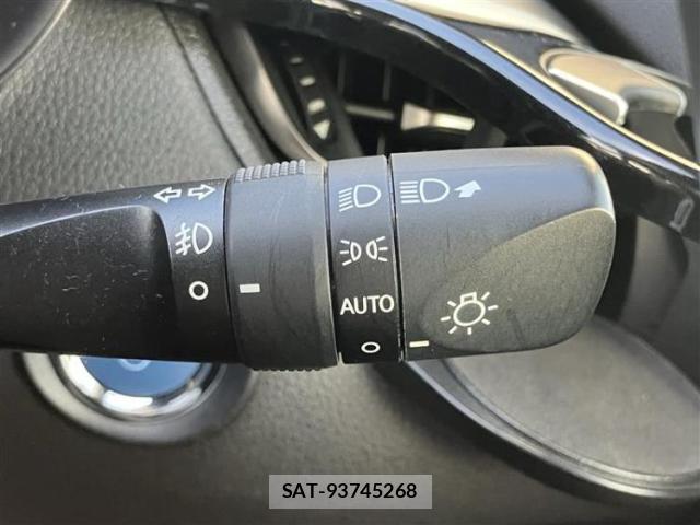 Toyota C-HR 2016-12 8817942-10